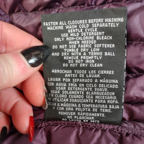 32°Heat Lightweight Water Resistant Puff Vest | Size XL | Mulberry | EUC - Picture 7 of 11